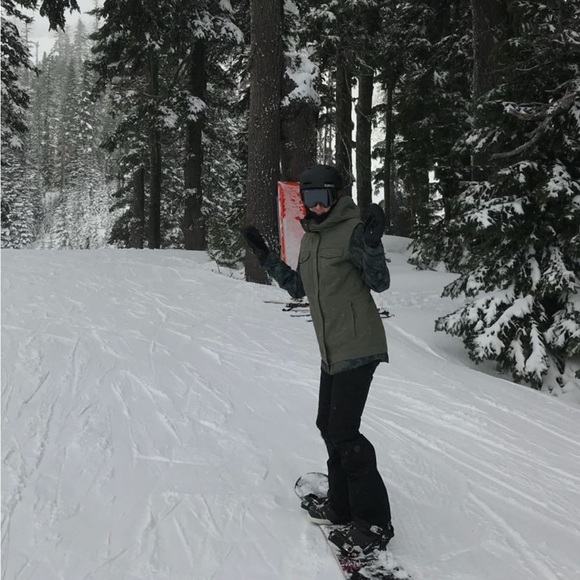 Medium Roxy Snowboarding Jacket - Picture 8 of 8